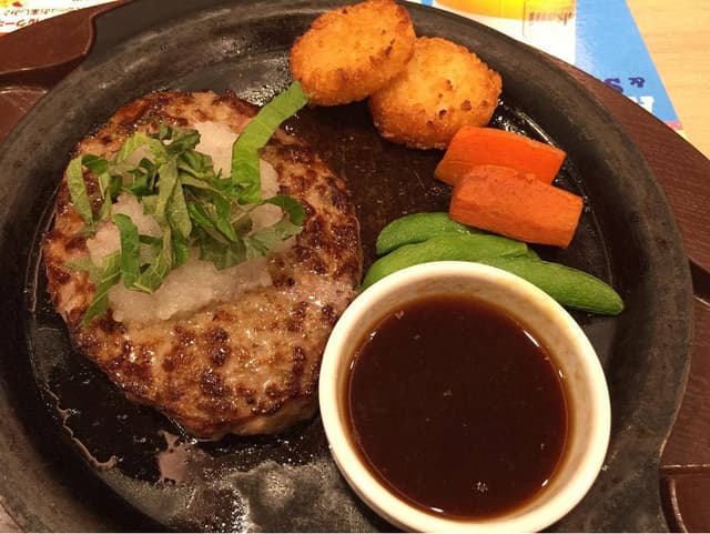 ガスト 鶴見駅東口店 - サブ画像1