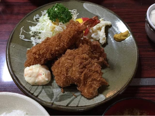 とんかつと焼肉の店 やまと - サブ画像1