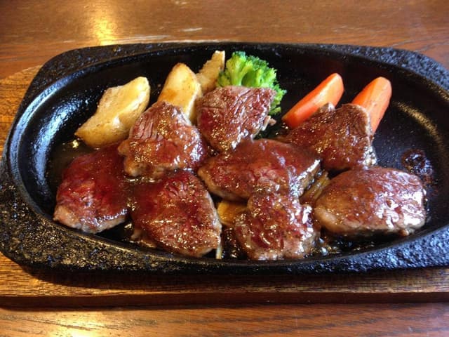 ステーキハウス・キッチンブル - サブ画像1