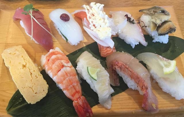 グルメ回転寿司鈴木水産明和店 - サブ画像3