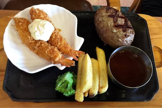 ビッグボーイ 富士吉田店 - サブ画像1