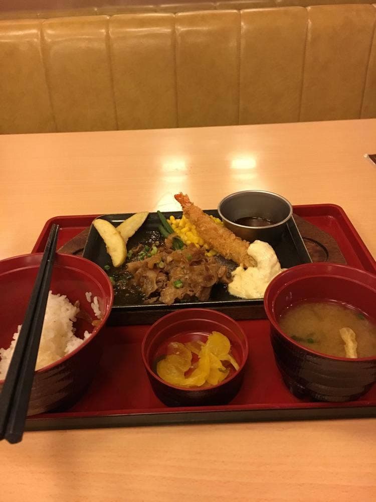 ファミリーレストラン ジョイフル 引野店