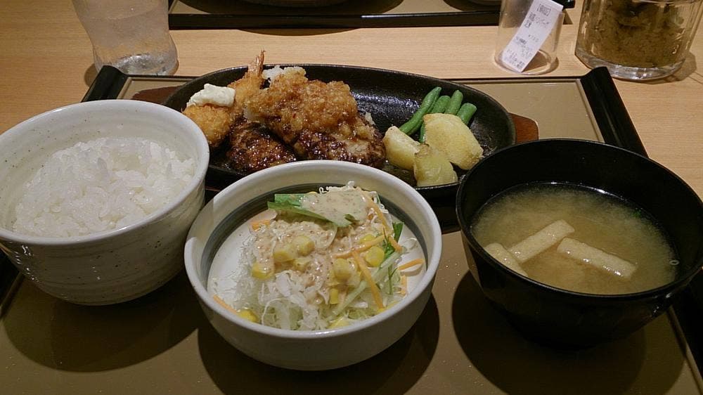 やよい軒 稲荷町店
