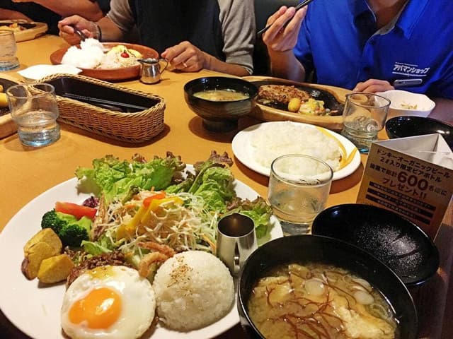 びっくりドンキー 黒松店 - サブ画像1