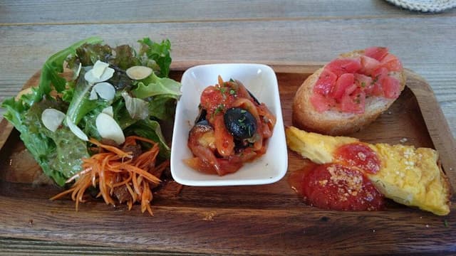 CAFFE WEDNESDAY - サブ画像1