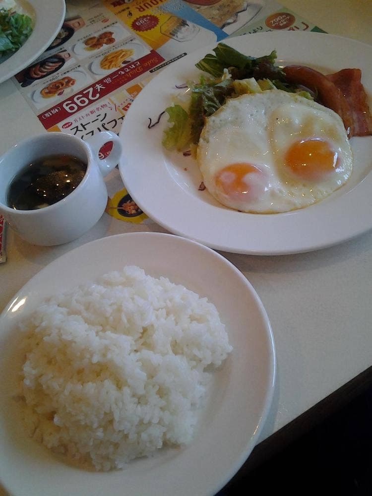 ガスト 小田原南店