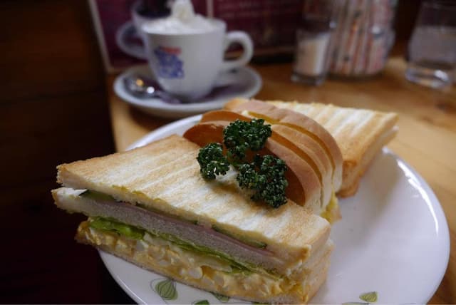 コメダ珈琲店 貴船店 - サブ画像1