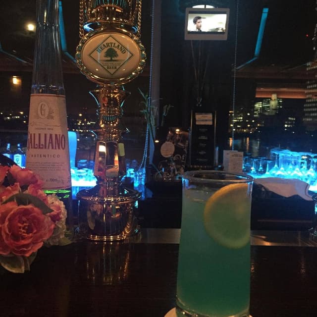 ナビオス横浜 バー&ラウンジ シーメンズクラブ - サブ画像3