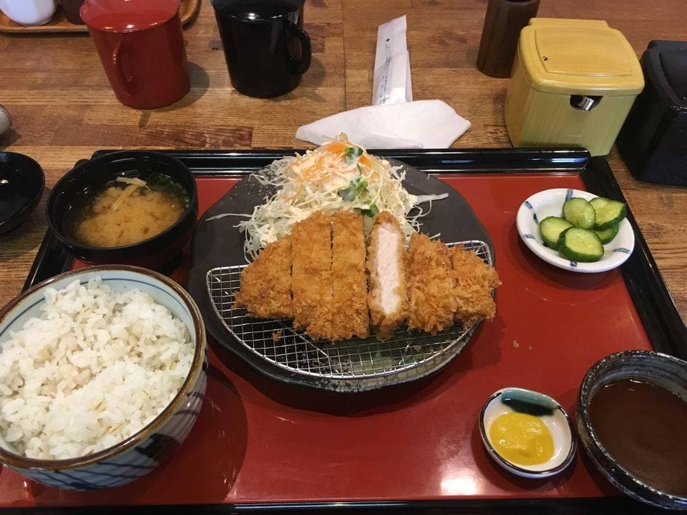 かつれつ亭 新居浜店