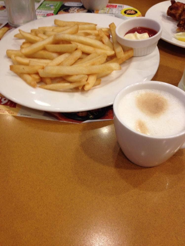 ガスト 竹の塚店