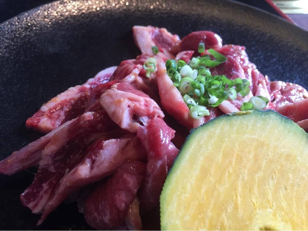 炭火焼肉 やきや
