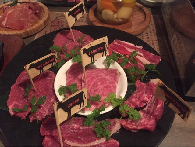 NIKUROJI 焼肉とワインのお店 - サブ画像1