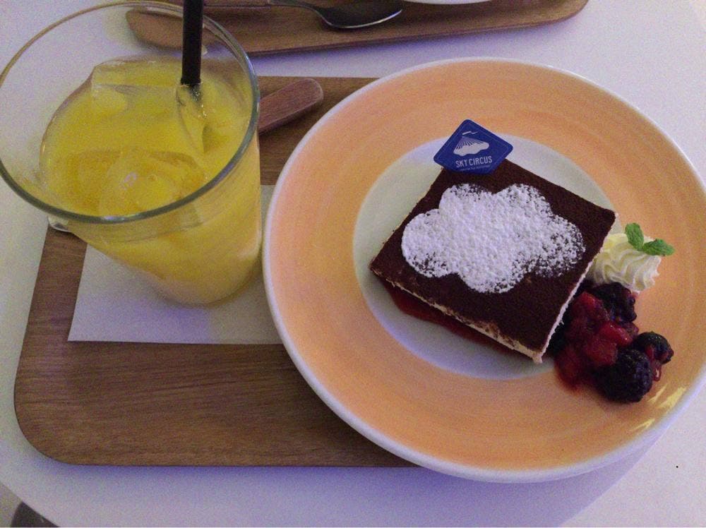 CAFE Quu Quu Quu