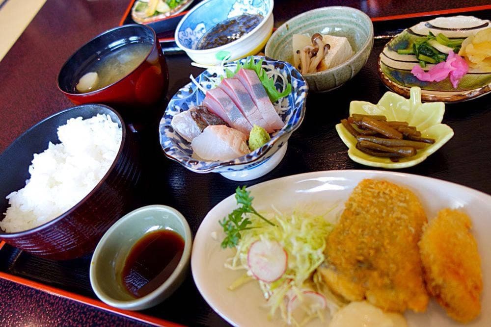 民宿 お食事処 ながしま荘