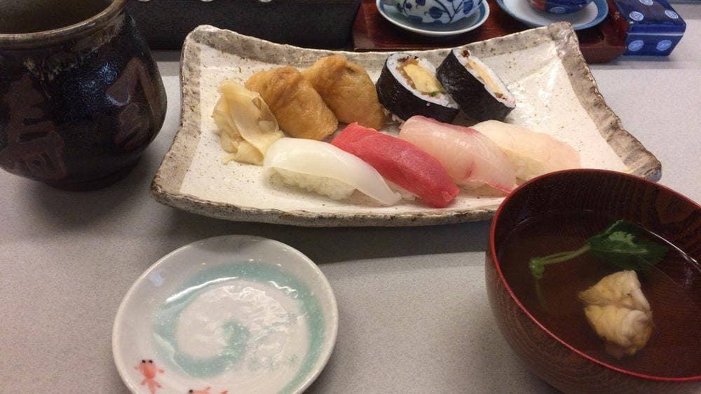 すし寅 柏原店