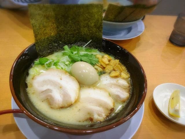 横浜家系ラーメン 清六家 石岡店 - サブ画像1