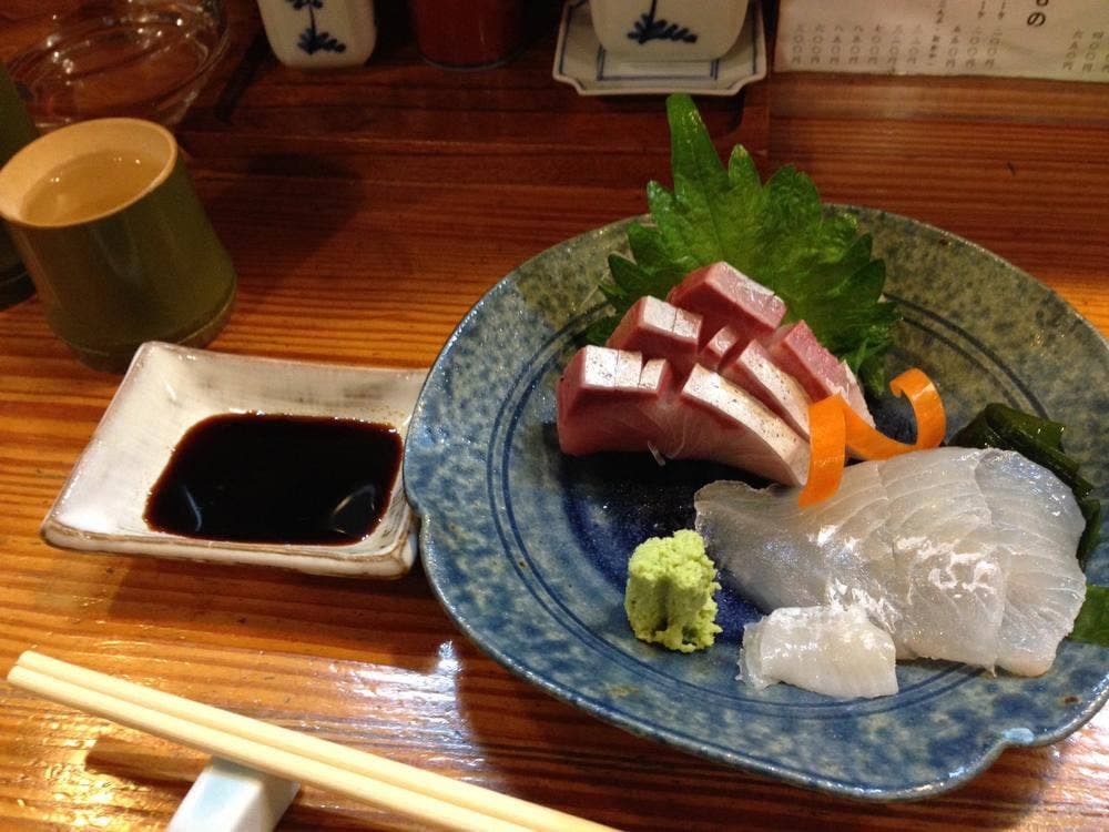 あかくら