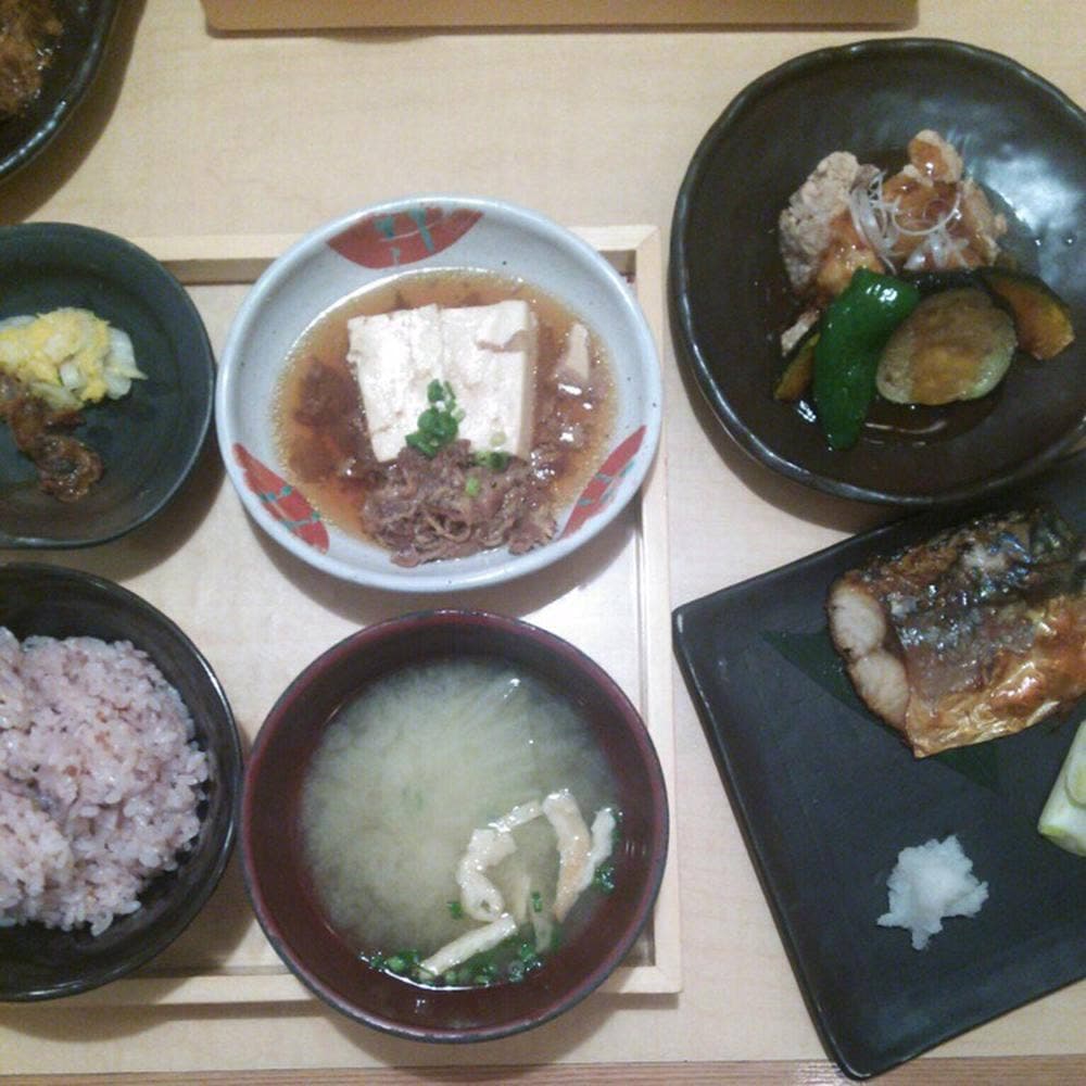 一汁五穀 エミフルMASAKI店