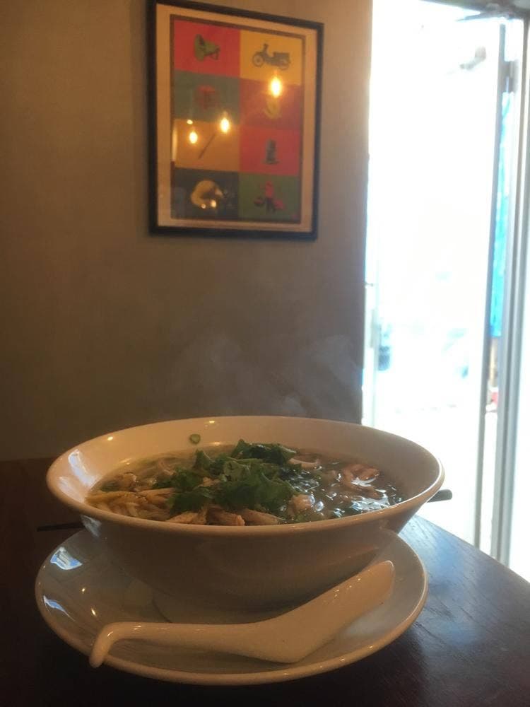 Shinjuku Golden Gai Vietnamese street food Pho G街ベトナムフォー専門店
