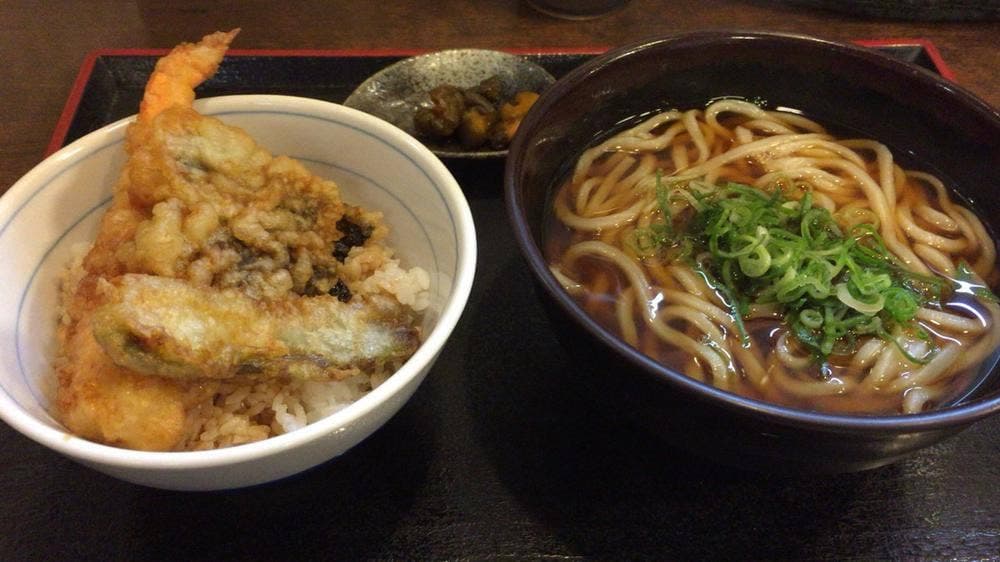 長命うどん 港店