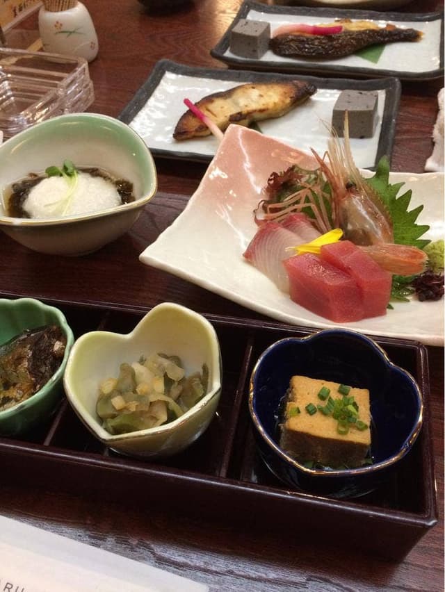 日本料理旬三昧ふくまる - サブ画像1