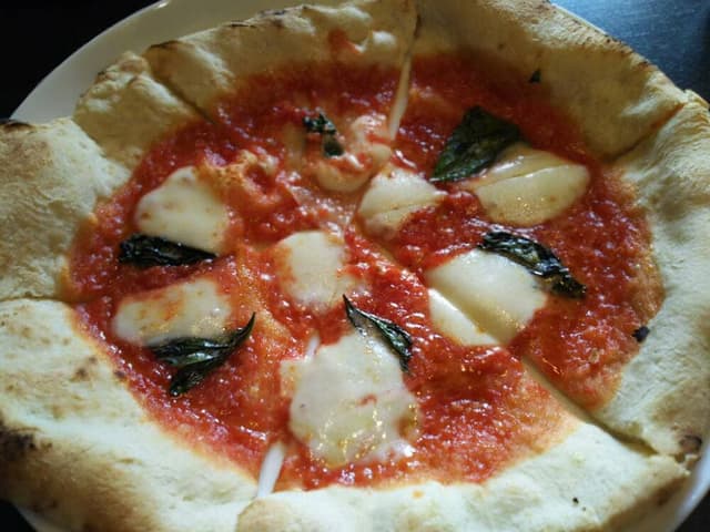 PIZZERIA BAR NAPOLI 甲府中央 - サブ画像3