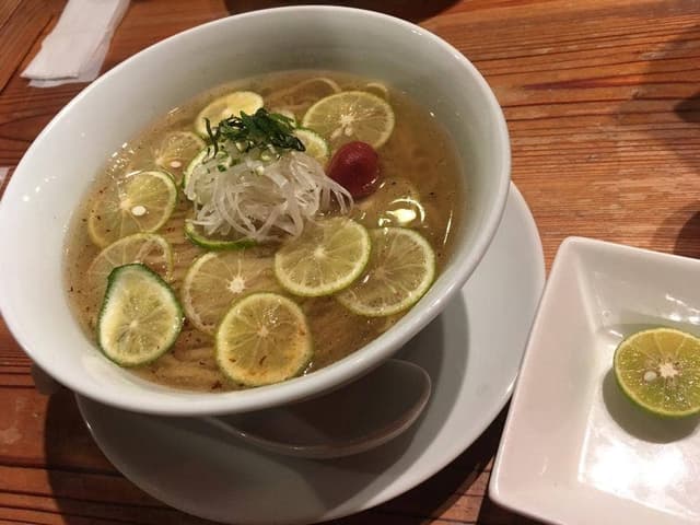らーめん工房 りょう花 フライブルグ店 - サブ画像3