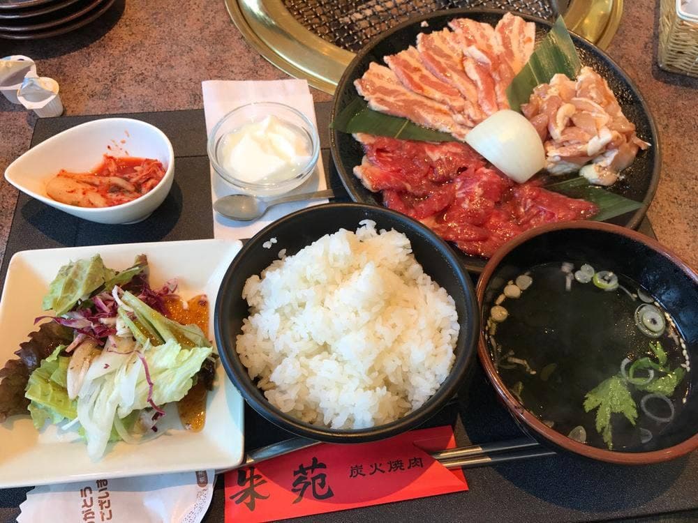 炭火焼肉 和牛カルビ屋朱苑 新座店