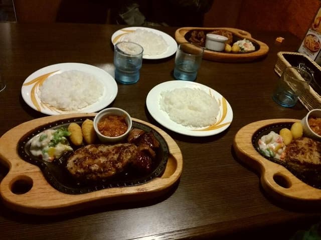 びっくりドンキー 西条店 - サブ画像1