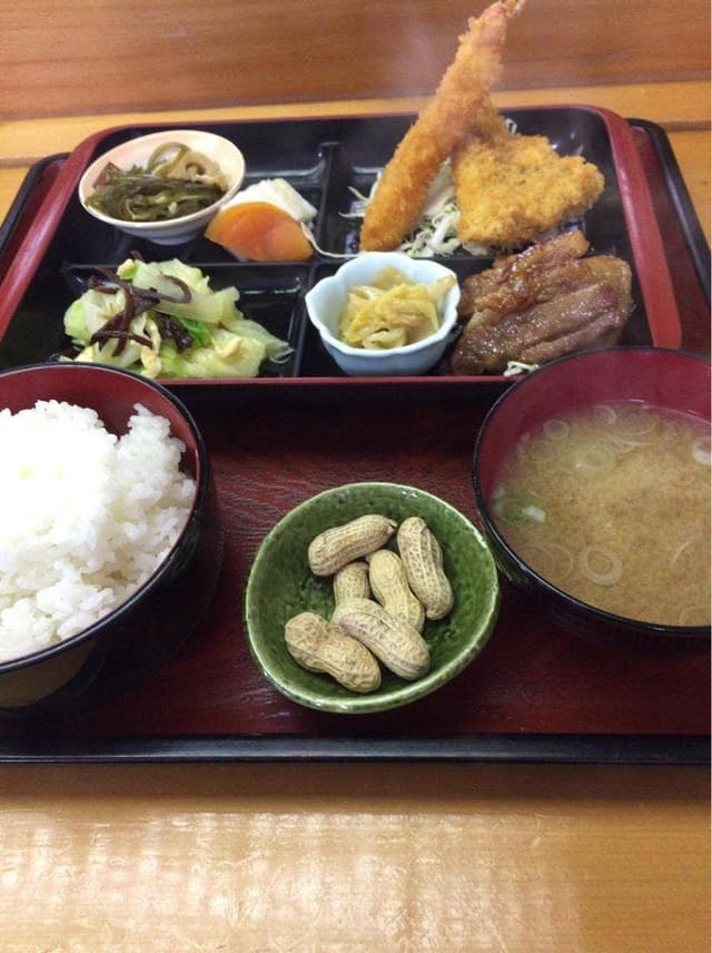 あぽろ鮨割烹 - サブ画像1