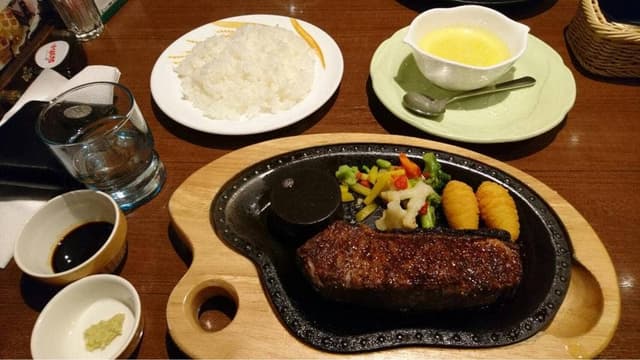 びっくりドンキー 青森西店 - サブ画像1