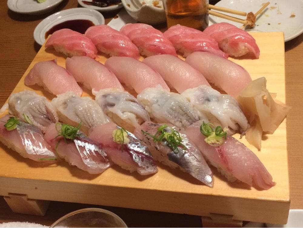 や台ずし 津新町