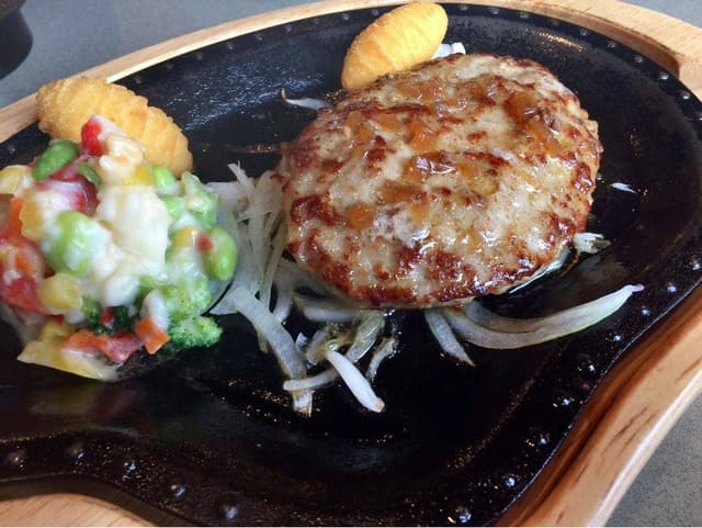 びっくりドンキー 名和店 - サブ画像1