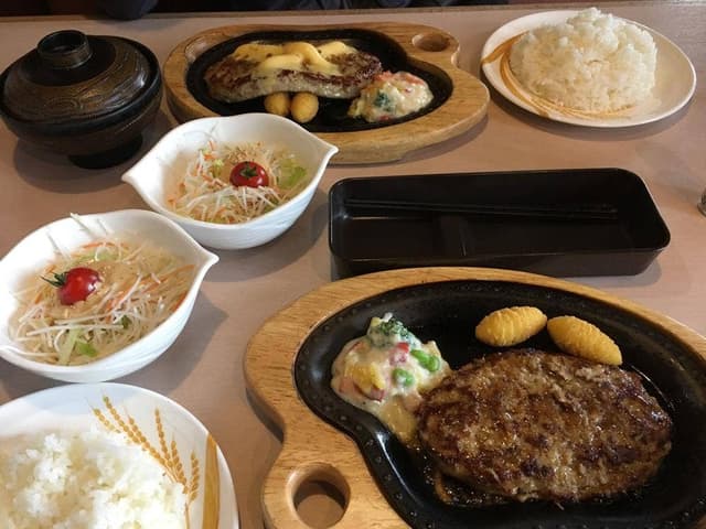 びっくりドンキー 柏林台店 - サブ画像2