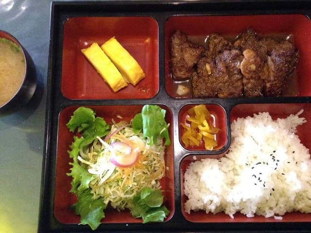 ステーキハウスジュリアン - サブ画像1