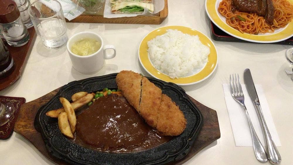 ファミリーレストラン katuras