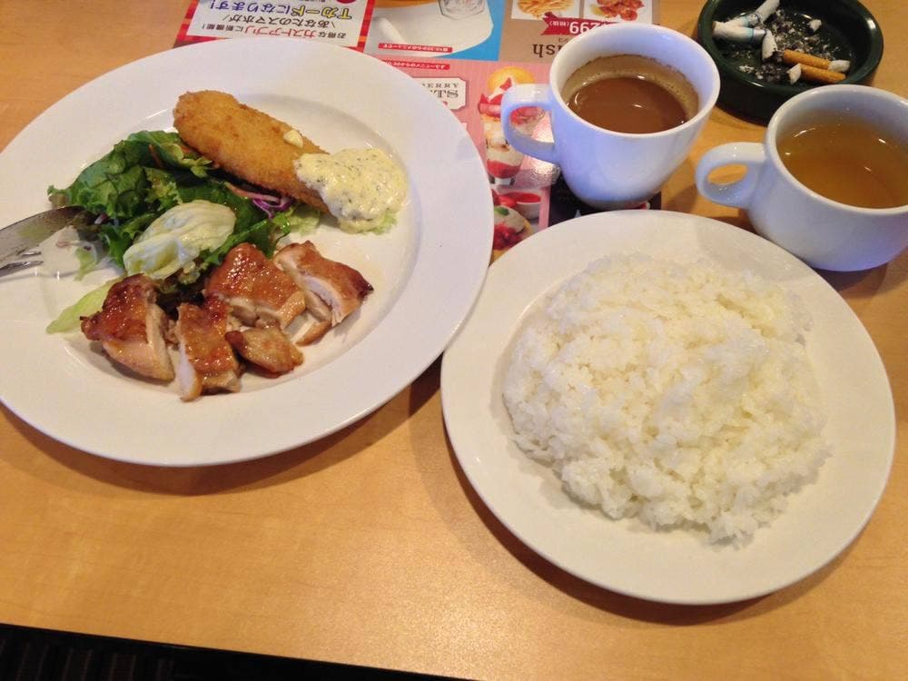 Cafe レストラン ガスト 伊豆川奈店