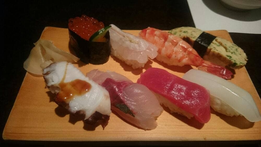 姿すし三四郎