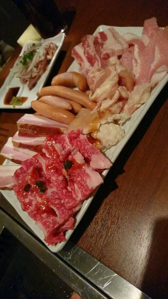 焼肉のひみつ基地 中井店