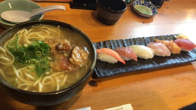 琉球料理 寿し おもと - サブ画像3