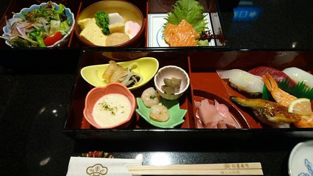 松葉寿司 本店 - サブ画像3