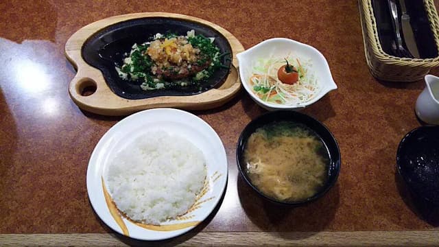びっくりドンキー 手稲富丘店 - サブ画像1