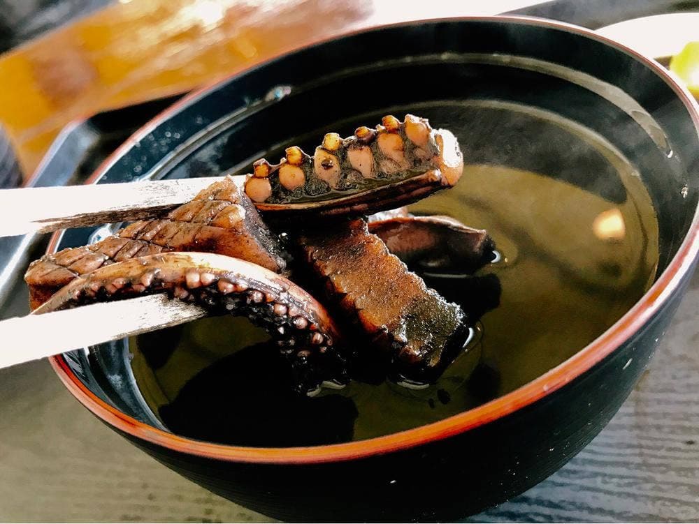 都屋の港いゆの店