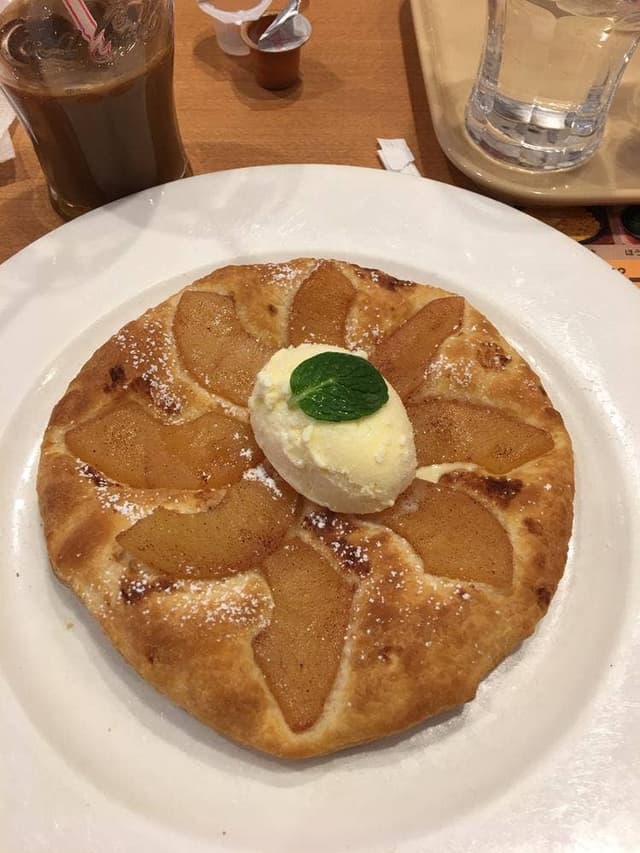 Cafe レストラン ガスト 東武練馬駅前店 - サブ画像1