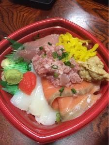 魚吉 丼丸 与野本町店