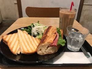 Sandwich Cafe to‐talite