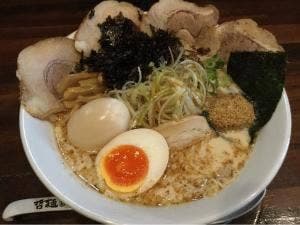 伍代目哲麺 平塚金目店