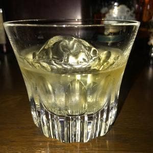Bar LOBO neat