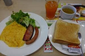 ガスト 横浜睦町店