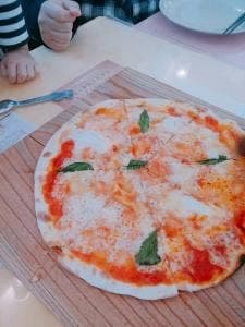 窯焼きピザ専門店 ぴざか屋